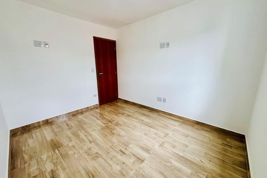 Casa à venda com 3 quartos, 108m² em Vila Ré, São Paulo