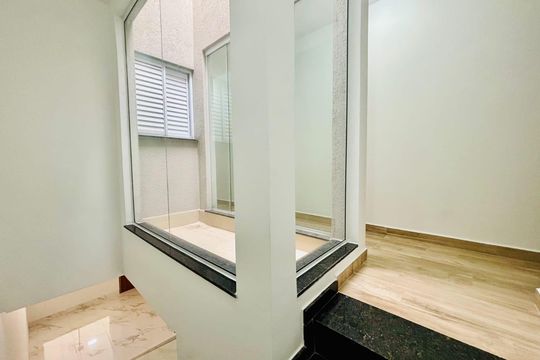 Casa à venda com 3 quartos, 108m² em Vila Ré, São Paulo