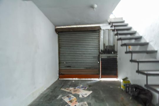 Garagem de casa à venda com 6 quartos, 145m² em Montanhão, São Bernardo do Campo