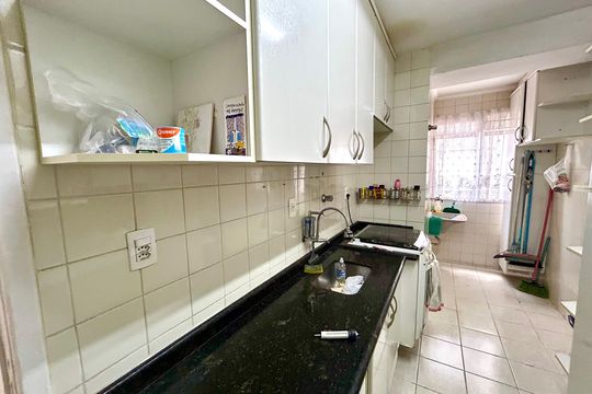 Cozinha de apartamento à venda com 2 quartos, 50m² em Picanço, Guarulhos