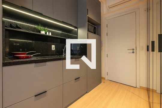 Apartamento para alugar com 1 quarto, 28m² em Pinheiros, São Paulo