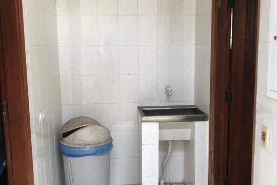 Área de serviço de casa para alugar com 3 quartos, 240m² em Balneario Praia do Pernambuco, Guarujá