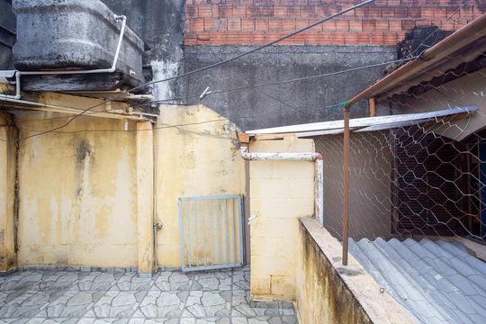 Sacada de casa à venda com 4 quartos, 170m² em Vila Clara, São Paulo