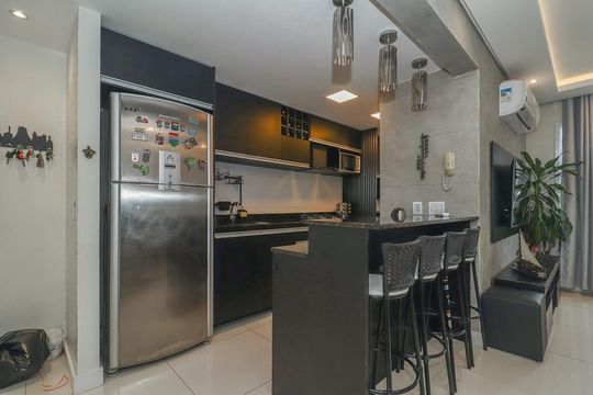 Cozinha de apartamento à venda com 3 quartos, 75m² em Jardim Carvalho, Porto Alegre