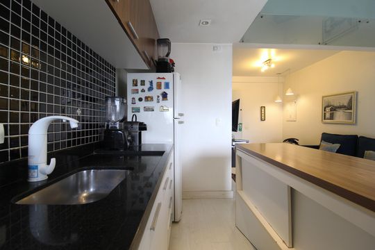 Cozinha de apartamento à venda com 1 quarto, 56m² em Moema, São Paulo