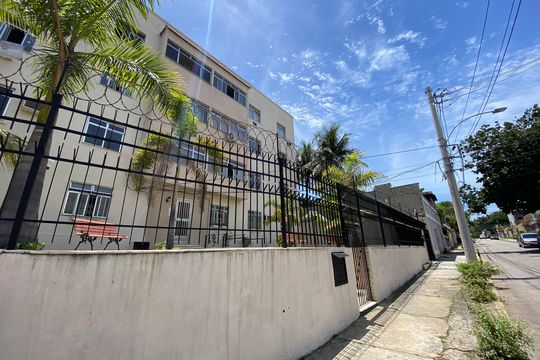 Fachada de apartamento para alugar com 2 quartos, 62m² em Del Castilho, Rio de Janeiro