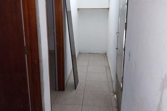 Casa para alugar com 6 quartos, 399m² em Vila Marieta, São Paulo