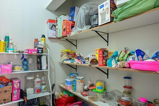 Despensa de apartamento à venda com 2 quartos, 81m² em Jardim Henriqueta, Taboão da Serra