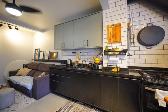 Sala - Cozinha de apartamento para alugar com 2 quartos, 55m² em Canasvieiras, Florianópolis