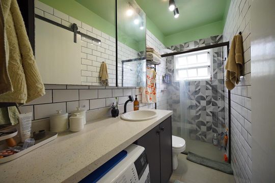 Banheiro de apartamento para alugar com 2 quartos, 55m² em Canasvieiras, Florianópolis