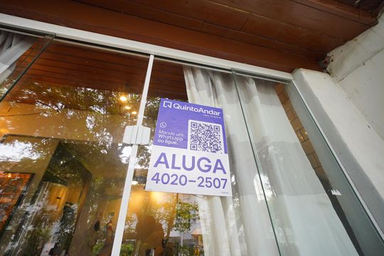 Plaquinha  de apartamento para alugar com 2 quartos, 55m² em Canasvieiras, Florianópolis