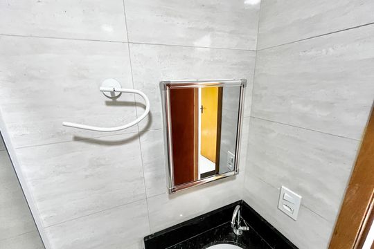 Banheiro de apartamento à venda com 2 quartos, 43m² em Vila Maria Luisa, São Paulo