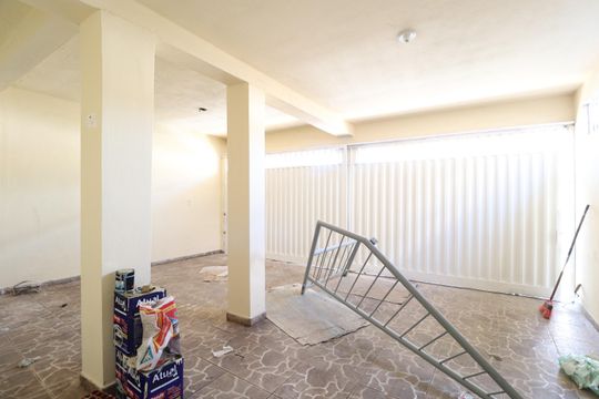 Garagem de casa para alugar com 4 quartos, 140m² em Marta Helena, Uberlândia
