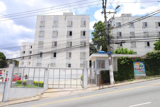 Fachada do condomínio de apartamento para alugar com 2 quartos, 43m² em Jardim Robru, São Paulo