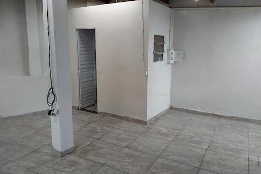 Casa à venda com 2 quartos, 180m² em Jardim das Flores, Osasco