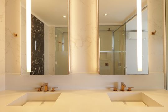 Banheiro da Suíte 1 de apartamento à venda com 3 quartos, 340m² em Parque do Morumbi, São Paulo