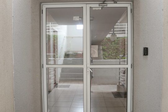 Fachada do Bloco de apartamento para alugar com 2 quartos, 54m² em Conceicao, Osasco