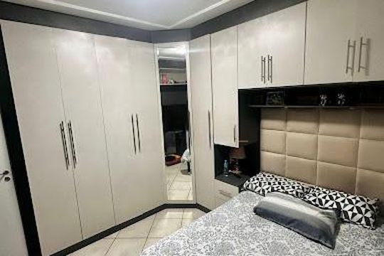 Casa à venda com 2 quartos, 129m² em São Pedro, Osasco