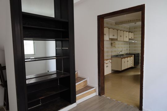 Casa à venda com 3 quartos, 175m² em Jardim Tupã, São Paulo
