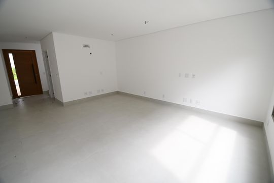 Sala de casa de condomínio à venda com 3 quartos, 155m² em Loteamento Santa Ana do Atibaia -- Sousas, Campinas