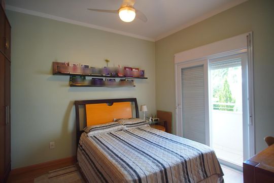 Quarto 2 de casa de condomínio à venda com 3 quartos, 360m² em Sarandi, Porto Alegre