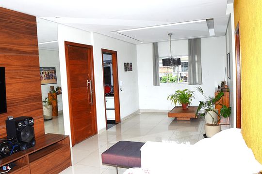 Casa à venda com 3 quartos, 360m² em São Gabriel, Belo Horizonte