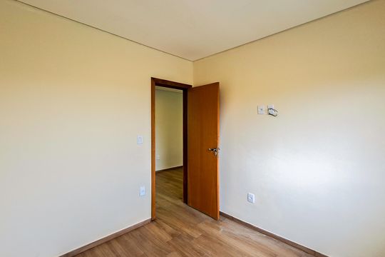 Quarto 2 de casa para alugar com 2 quartos, 70m² em Vera Cruz, Belo Horizonte
