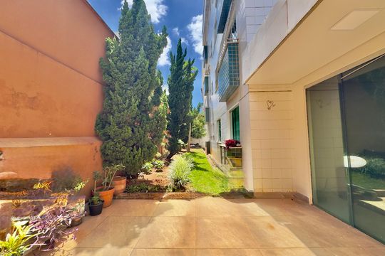 Apartamento à venda com 3 quartos, 214m² em Manacás, Belo Horizonte