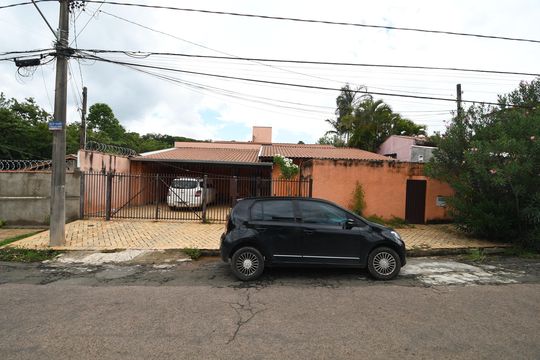 Fachada de casa à venda com 5 quartos, 268m² em Cidade Universitária, Campinas