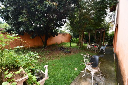 Jardim de casa à venda com 5 quartos, 268m² em Cidade Universitária, Campinas