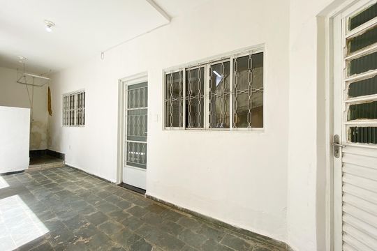 Casa para alugar com 1 quarto, 45m² em Califórnia, Belo Horizonte