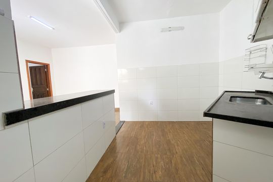 Casa para alugar com 1 quarto, 45m² em Califórnia, Belo Horizonte