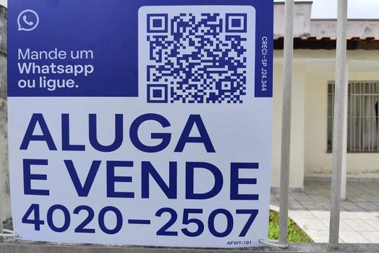 Fachada de casa à venda com 6 quartos, 250m² em Parque Paineiras, São Paulo