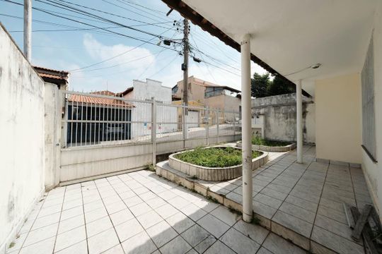Área externa de casa à venda com 6 quartos, 250m² em Parque Paineiras, São Paulo