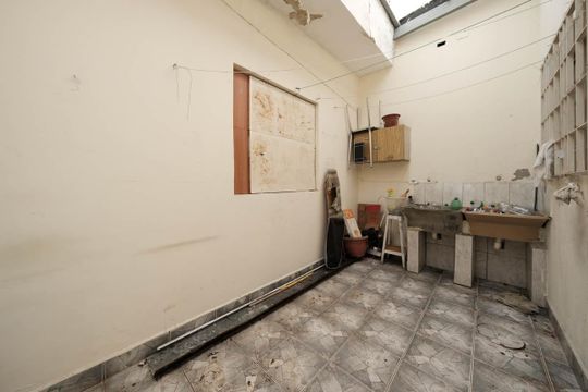 Área externa de casa à venda com 6 quartos, 250m² em Parque Paineiras, São Paulo