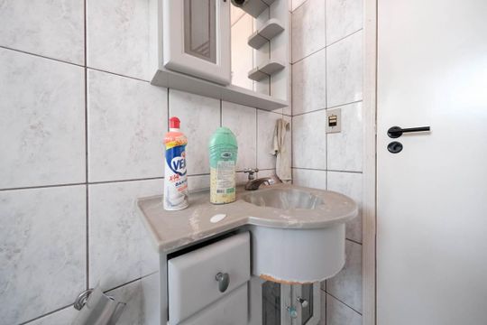 Banheiro 1 de casa à venda com 6 quartos, 250m² em Parque Paineiras, São Paulo