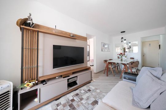 Apartamento à venda com 2 quartos, 55m² em Vila Marieta, São Paulo