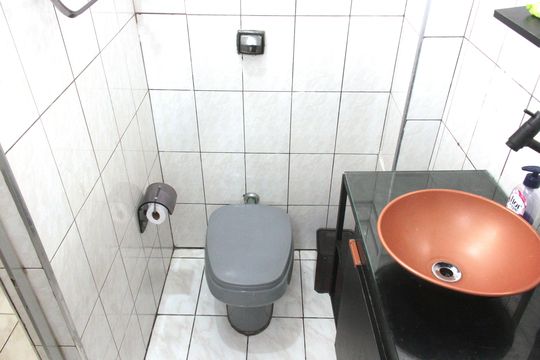 Banheiro de apartamento para alugar com 2 quartos, 69m² em Boqueirão, Santos