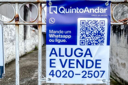 Plaquinha de casa à venda com 2 quartos, 260m² em Vila Canero, São Paulo
