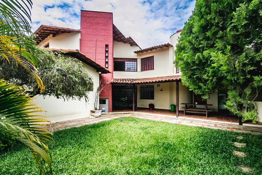 Casa à venda com 5 quartos, 1000m² em Bandeirantes (pampulha), Belo Horizonte
