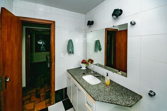 Casa à venda com 5 quartos, 1000m² em Bandeirantes (pampulha), Belo Horizonte