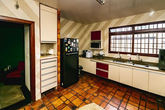 Casa à venda com 5 quartos, 1000m² em Bandeirantes (pampulha), Belo Horizonte