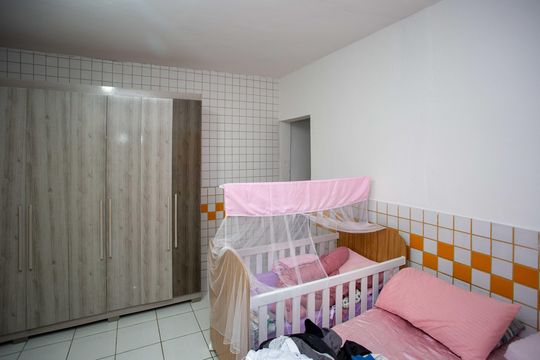 Quarto Suite Casa 2 de casa para alugar com 5 quartos, 250m² em Jardim das Laranjeiras (zona Sul), Diadema