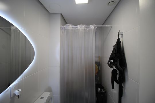 Banheiro de apartamento à venda com 3 quartos, 141m² em Vila Ipiranga, Porto Alegre