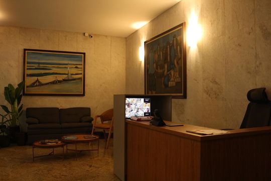 Fachada e portaria de apartamento à venda com 3 quartos, 150m² em Copacabana, Rio de Janeiro