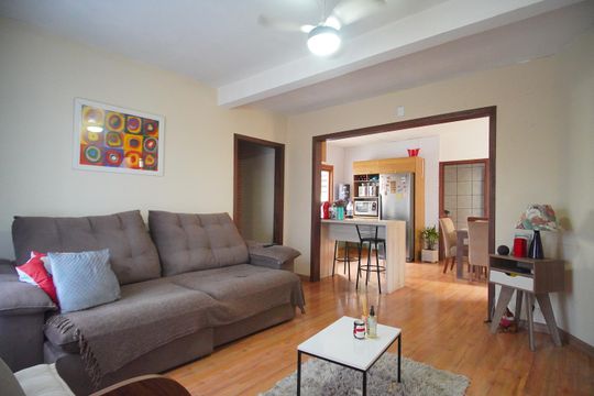 Casa à venda com 3 quartos, 200m² em Cristo Rei, São Leopoldo