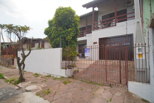 Casa à venda com 3 quartos, 200m² em Cristo Rei, São Leopoldo