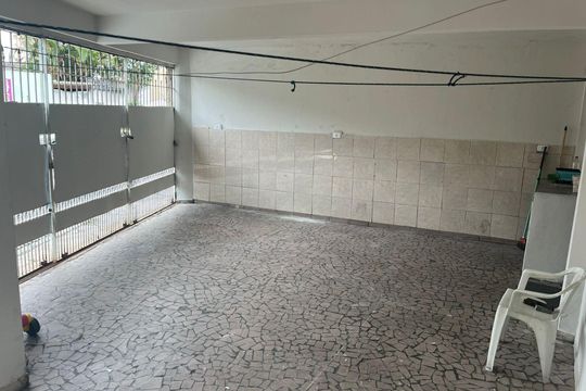 Garagem de casa à venda com 3 quartos, 115m² em Ipiranga, São Paulo