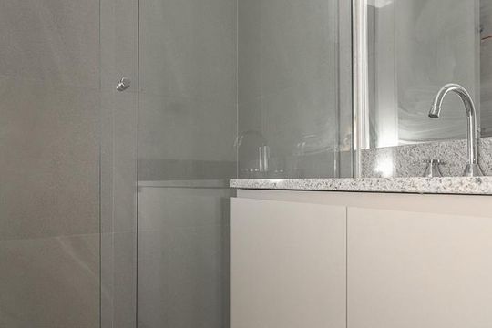 Banheiro de apartamento para alugar com 0 quarto, 26m² em Passo D’areia, Porto Alegre