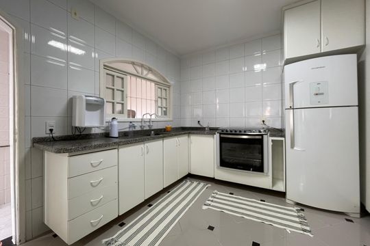 Casa à venda com 3 quartos, 190m² em Vila Maria Luisa, São Paulo